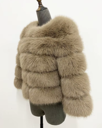 Haină din Blană Naturală de Zibelina Beige